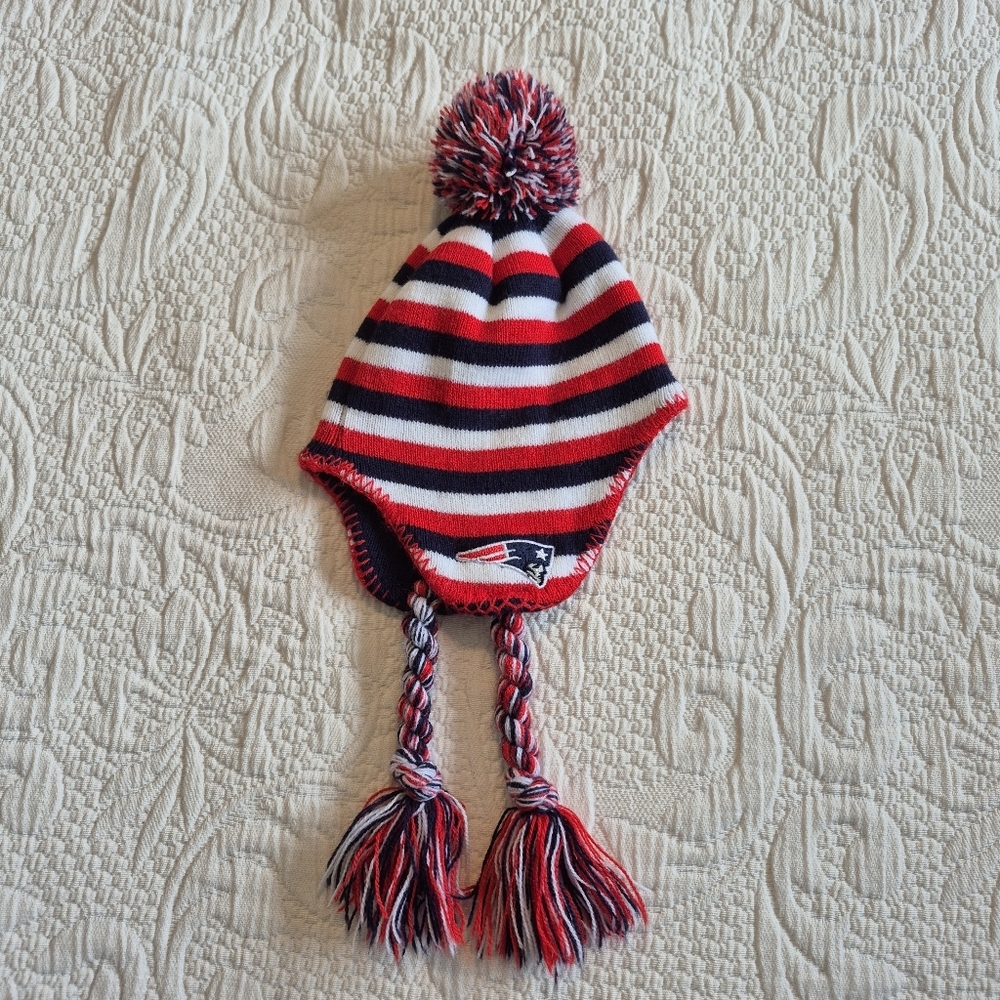 New England Patriots baby knit hat, 0-9 months, red, blue white earflap hat EUC